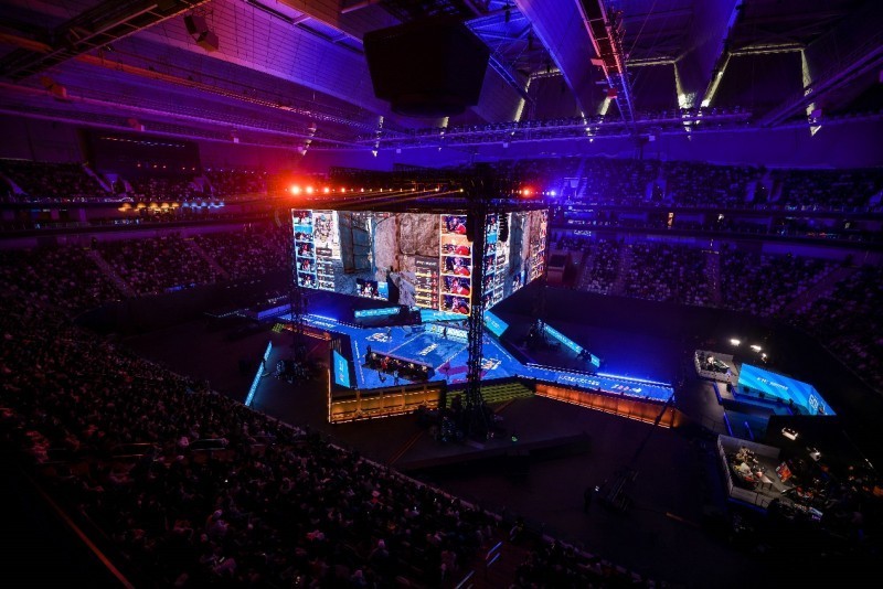 低平横传落 低平横传落