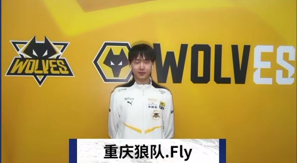 合里被迫拉